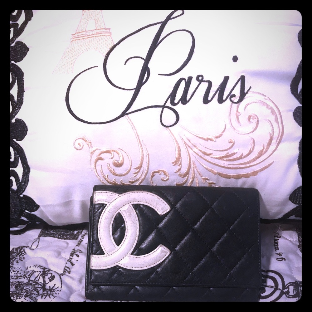 VERY USED Authentic Chanel Wallet!